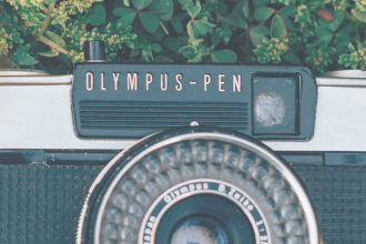 Saiba mais sobre a câmera analógica Olympus Pen e veja fotos reveladas!